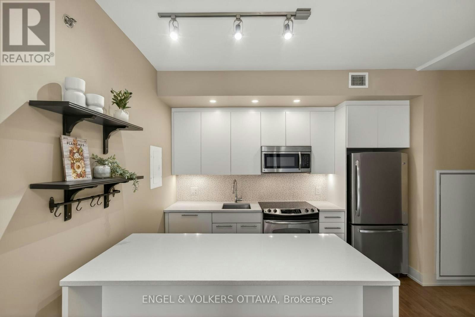 507-108 Richmond Road, Ottawa, ON, K1Z 6V9 - 9