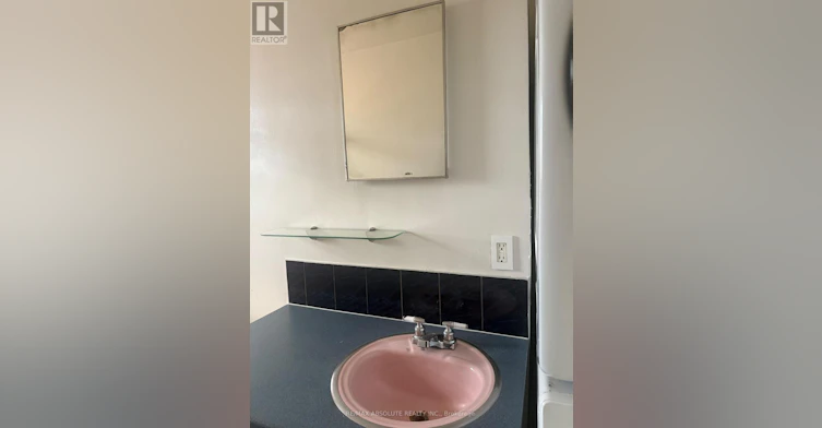 2-4 Holland Avenue, Ottawa, ON, K1Y 0X4 - 16