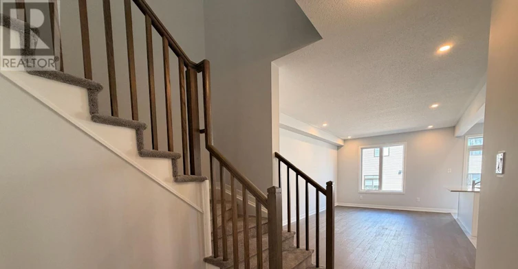 1047 Elixir Place, Ottawa, ON, K2W 0P4 - 4