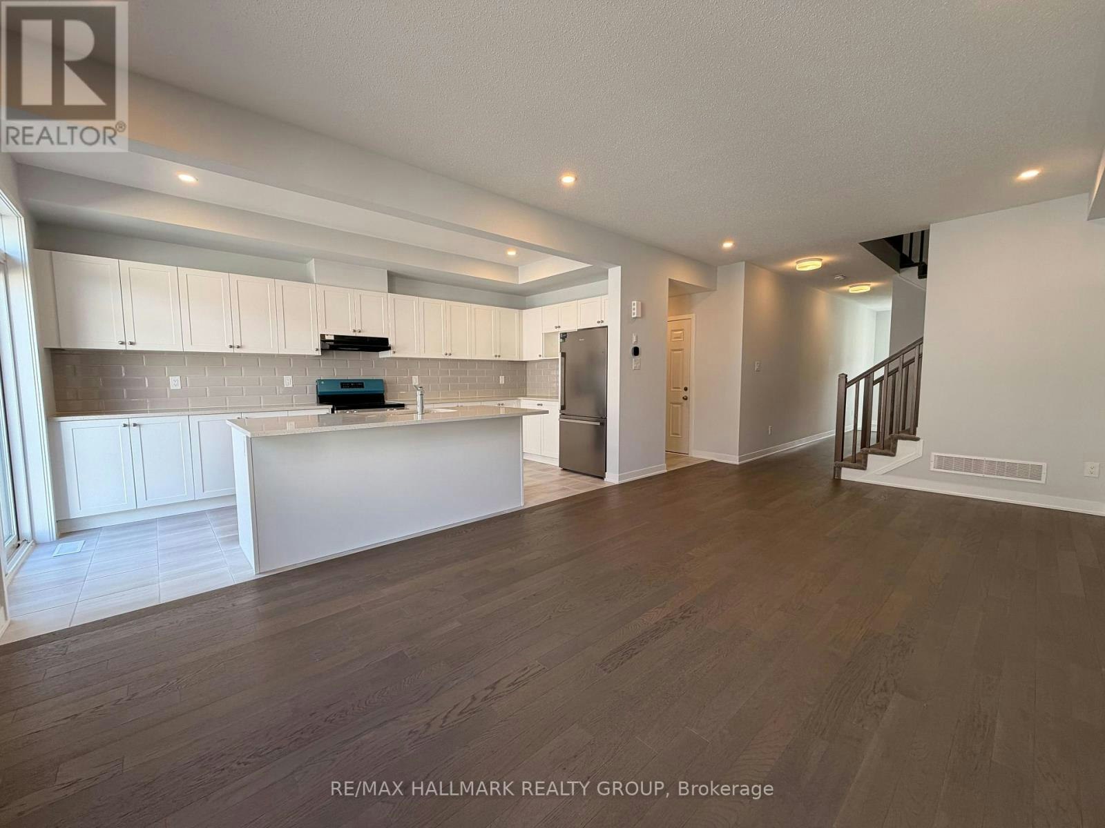 1047 Elixir Place, Ottawa, ON, K2W 0P4 - 9