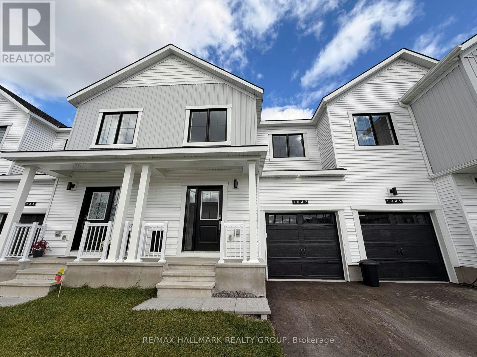 1047 Elixir Place, Ottawa, ON, K2W 0P4 - 2