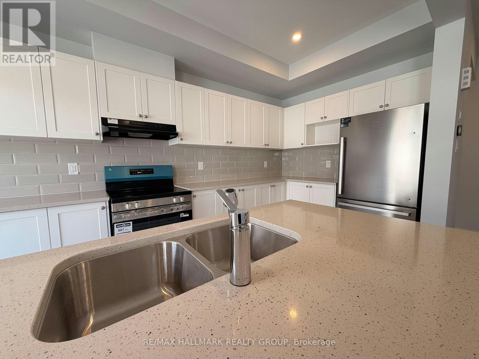 1047 Elixir Place, Ottawa, ON, K2W 0P4 - 11