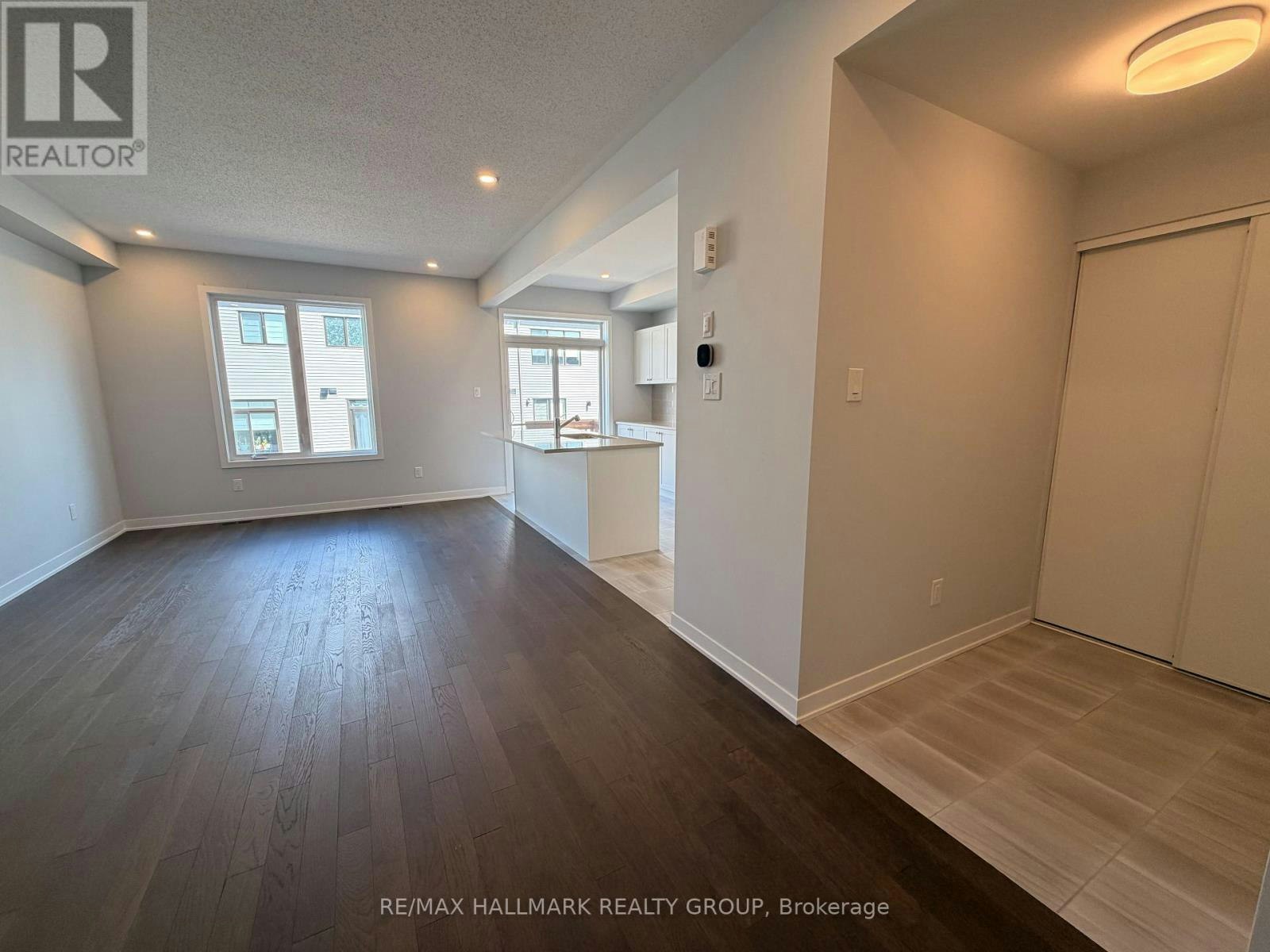 1047 Elixir Place, Ottawa, ON, K2W 0P4 - 5