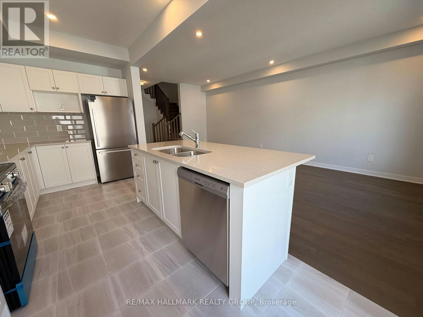 1047 Elixir Place, Ottawa, ON, K2W 0P4 - 8