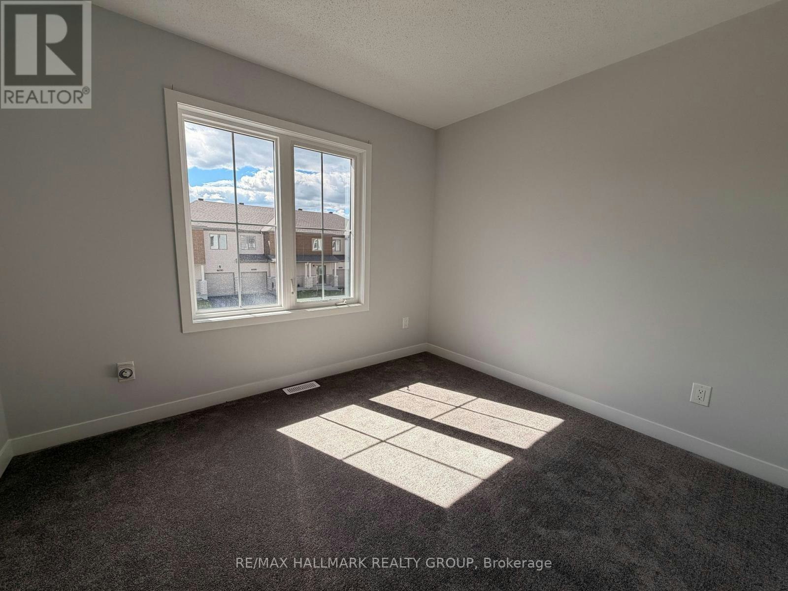 1047 Elixir Place, Ottawa, ON, K2W 0P4 - 21