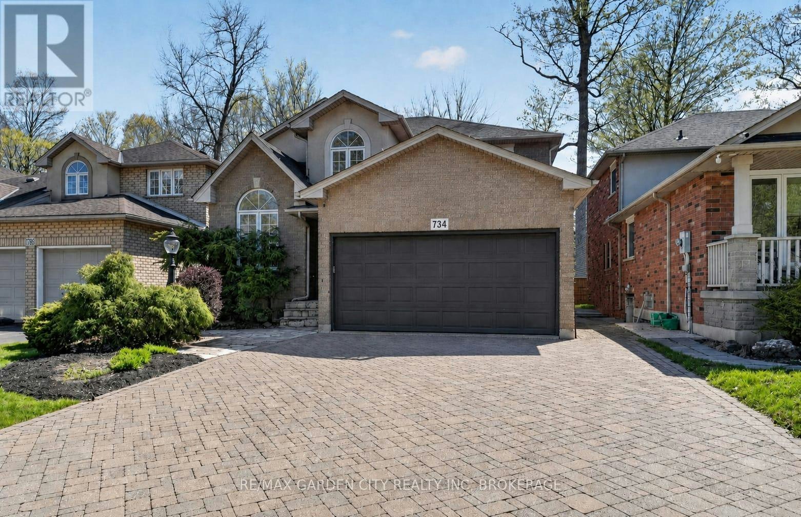 734 Brigadoon Drive, Hamilton, ON, L9C 7S2