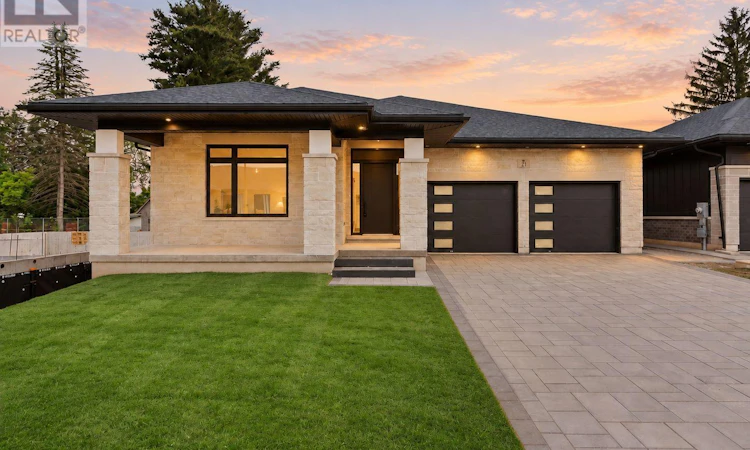 21 Accursi Crescent