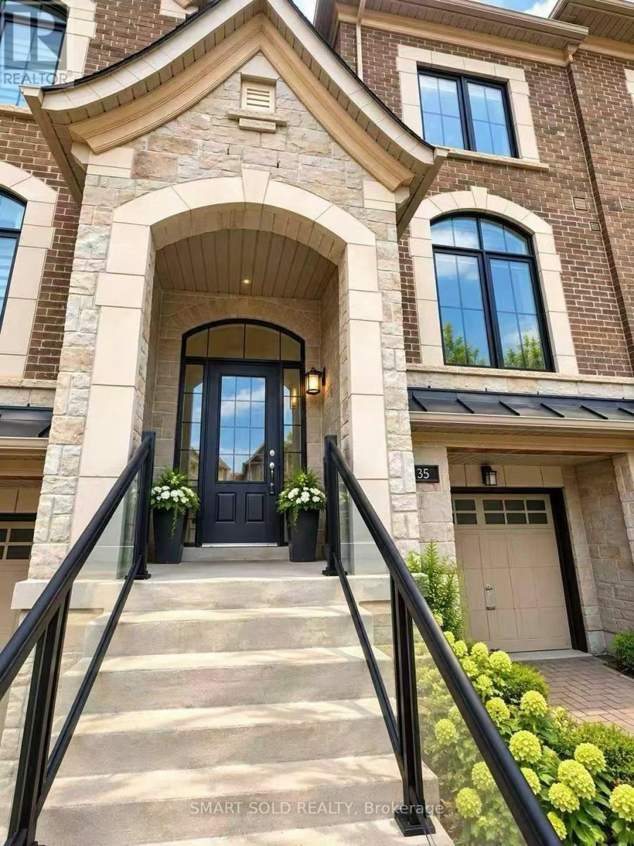 35 Duncombe Lane, Richmond Hill, ON, L4C 1C2 - 2