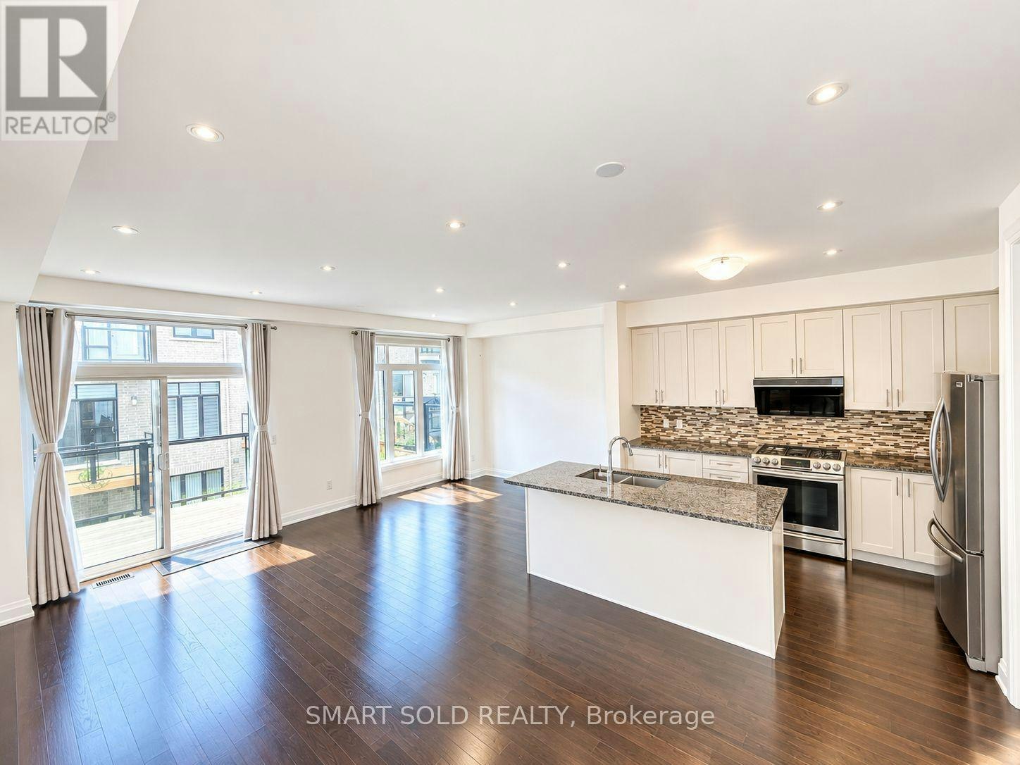35 Duncombe Lane, Richmond Hill, ON, L4C 1C2 - 3