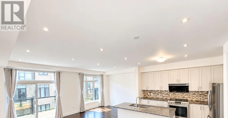 35 Duncombe Lane, Richmond Hill, ON, L4C 1C2 - 3