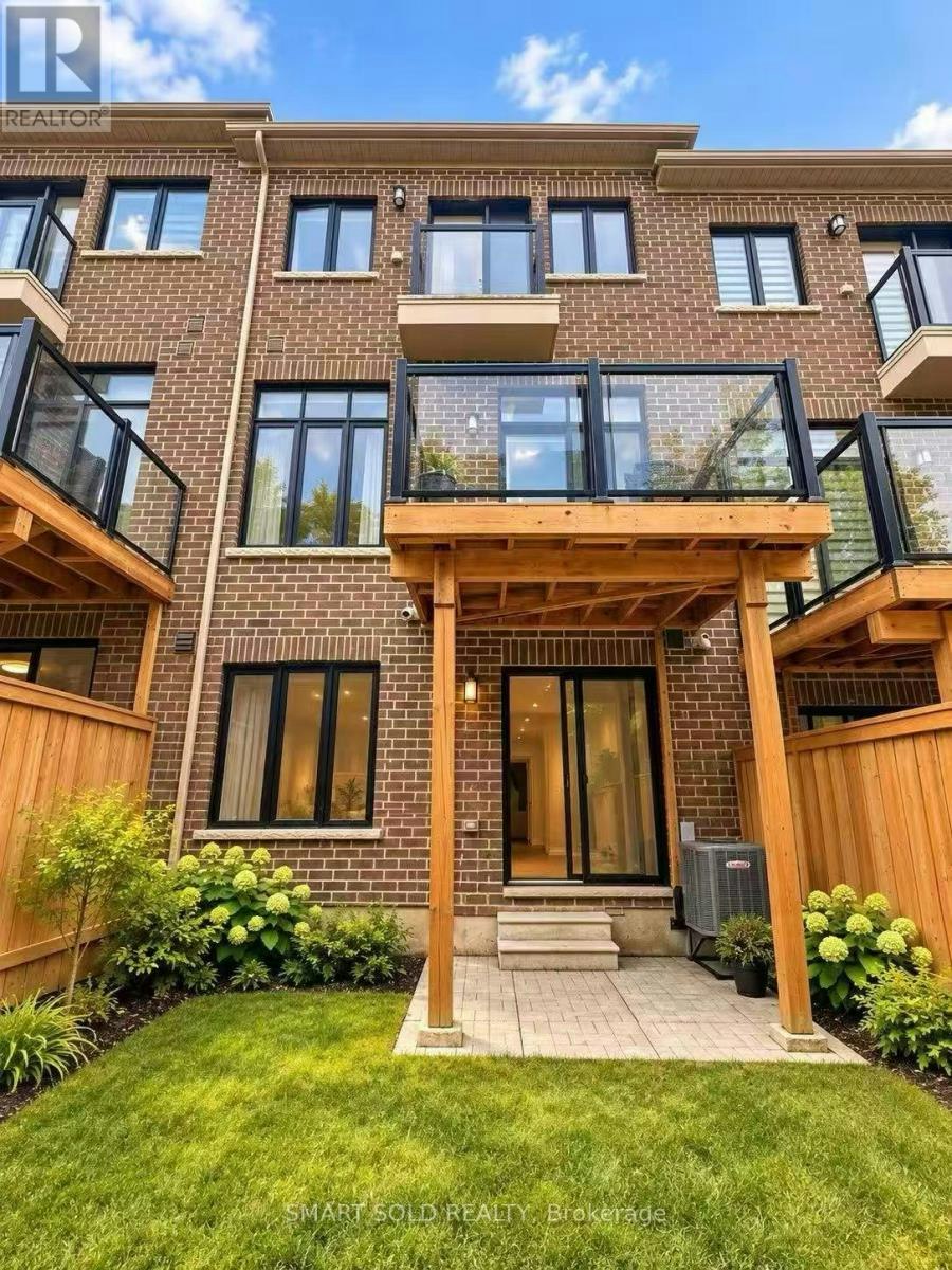 35 Duncombe Lane, Richmond Hill, ON, L4C 1C2 - 25