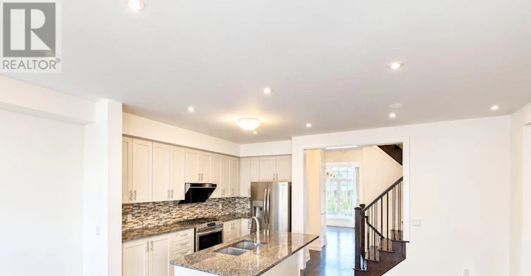 35 Duncombe Lane, Richmond Hill, ON, L4C 1C2 - 8