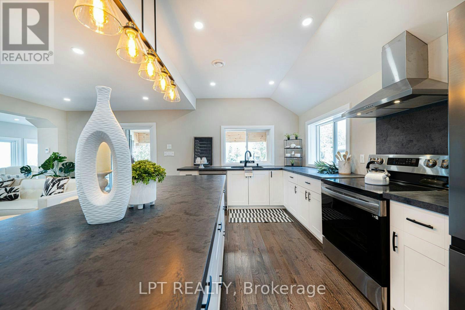 549 Lake Drive E, Georgina, ON, L0E 1S0 - 12