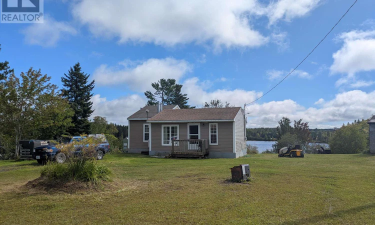 60 Alba, Orangedale Road W