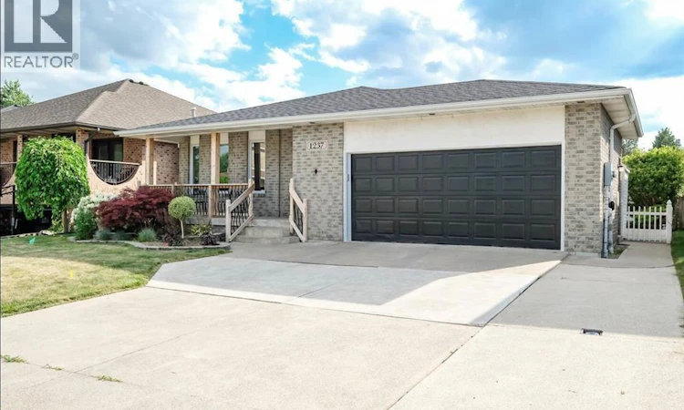 1237 Kenwick Way