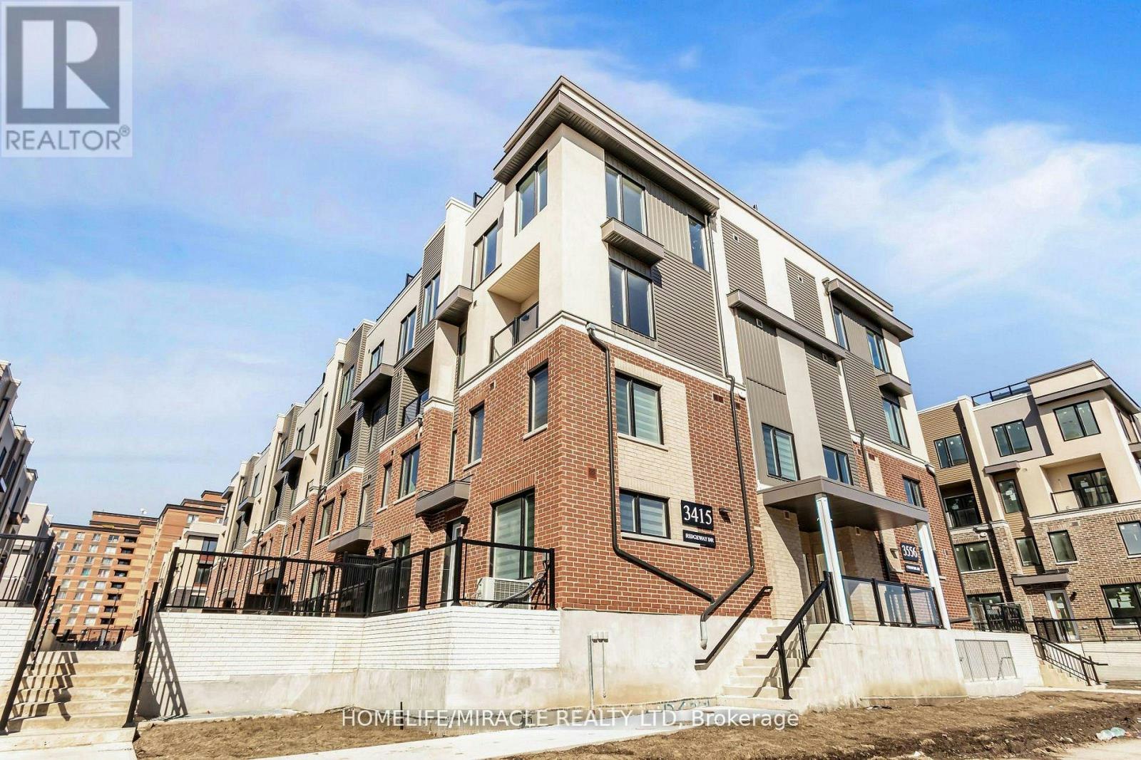 16-3415 Ridgeway Drive, Mississauga, ON, L5L 0B9 - 2