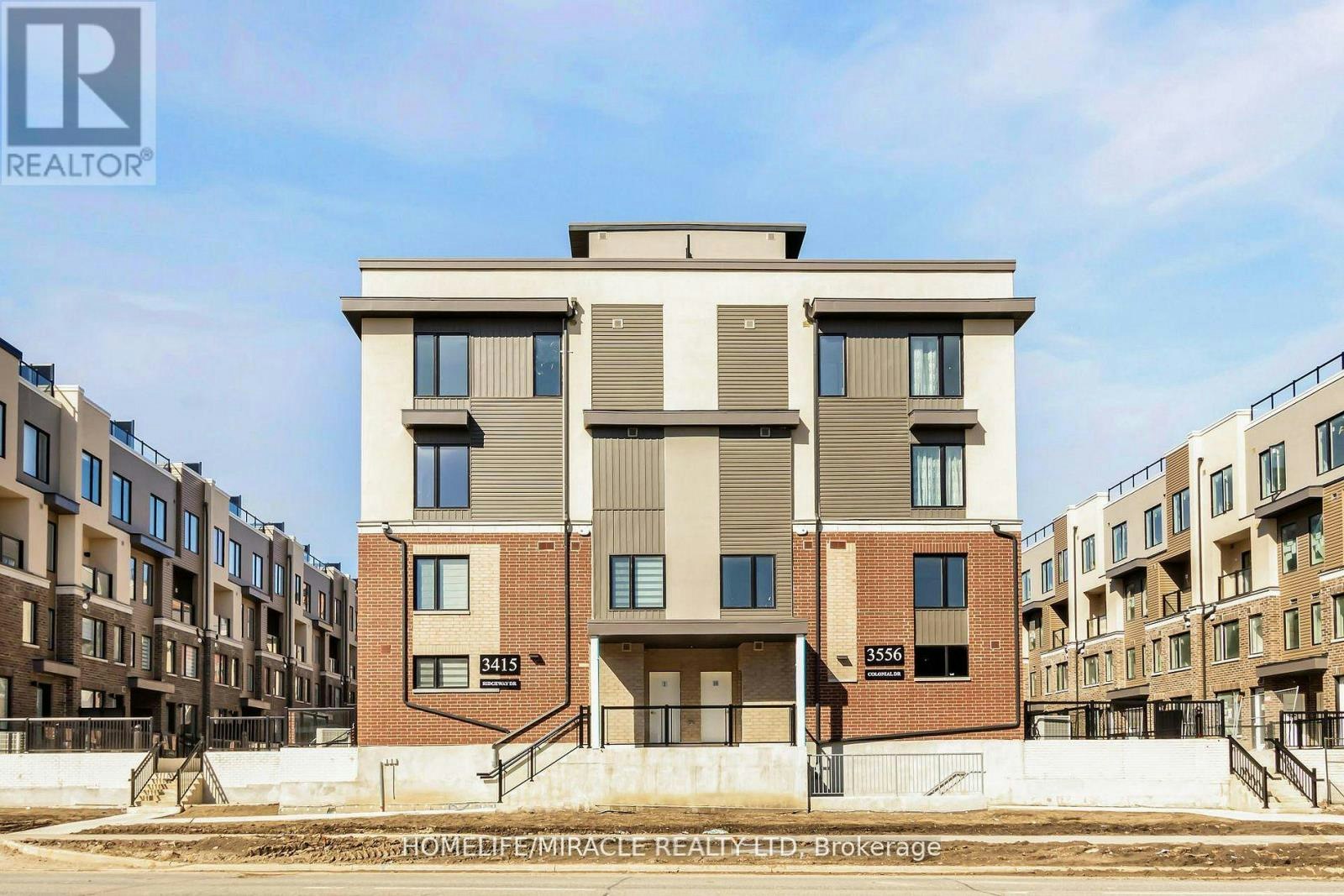 16-3415 Ridgeway Drive, Mississauga, ON, L5L 0B9