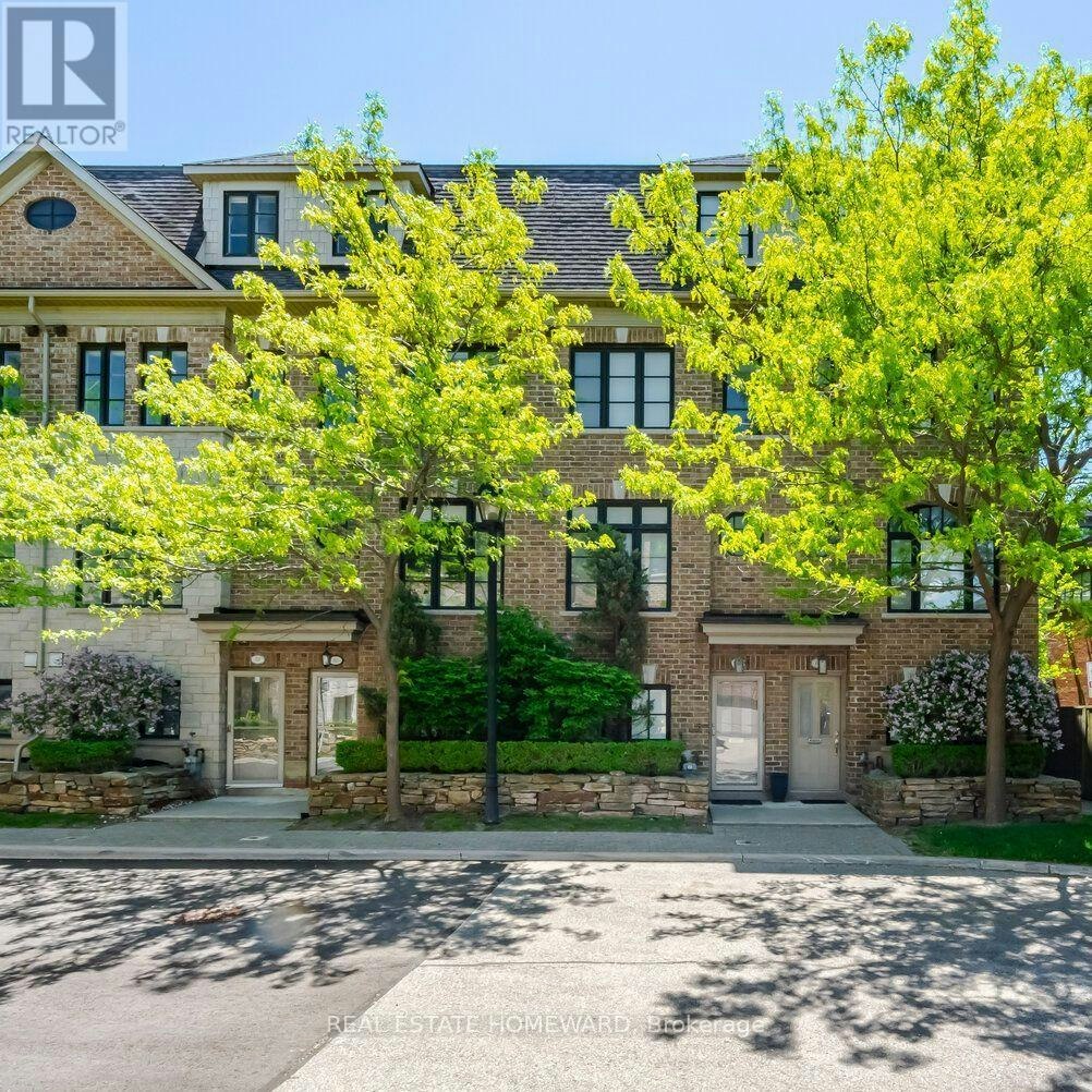 62 Cormier Heights, Toronto, ON, M8Z 0B5