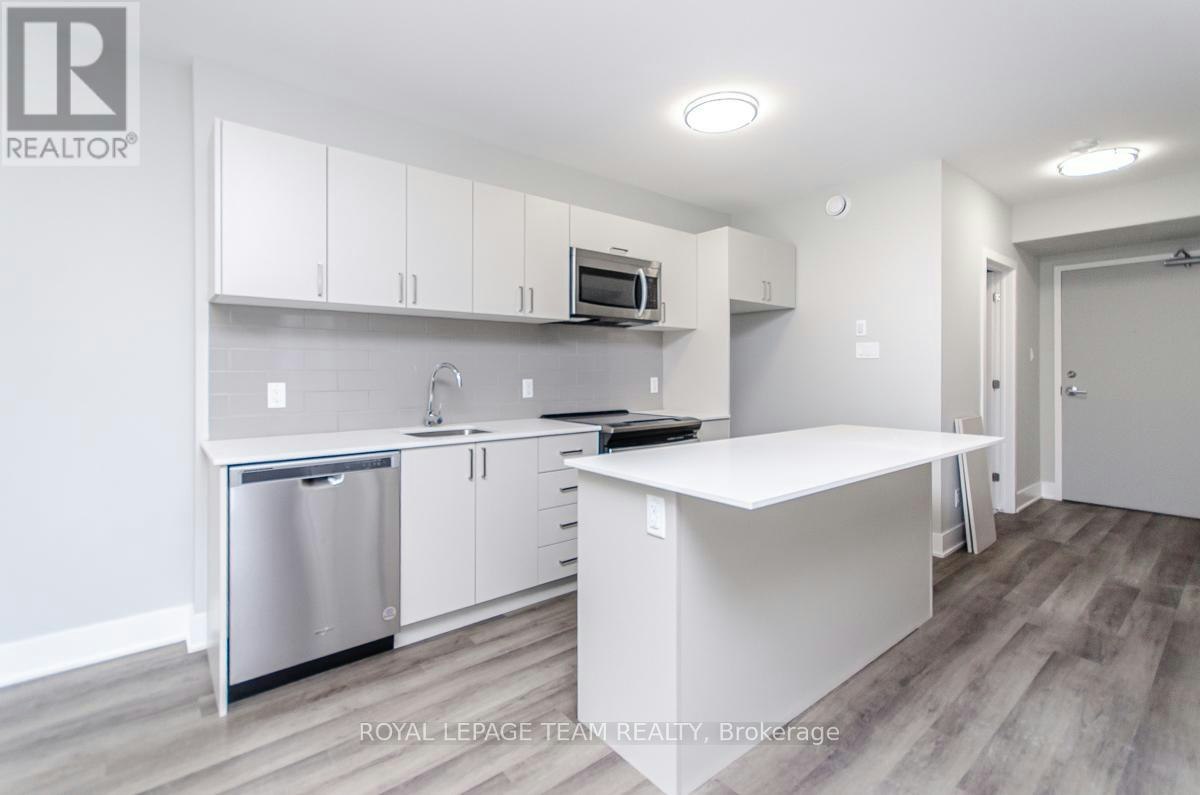 304-1295 Summerville Avenue, Ottawa, ON, K1Z 8G7 - 3