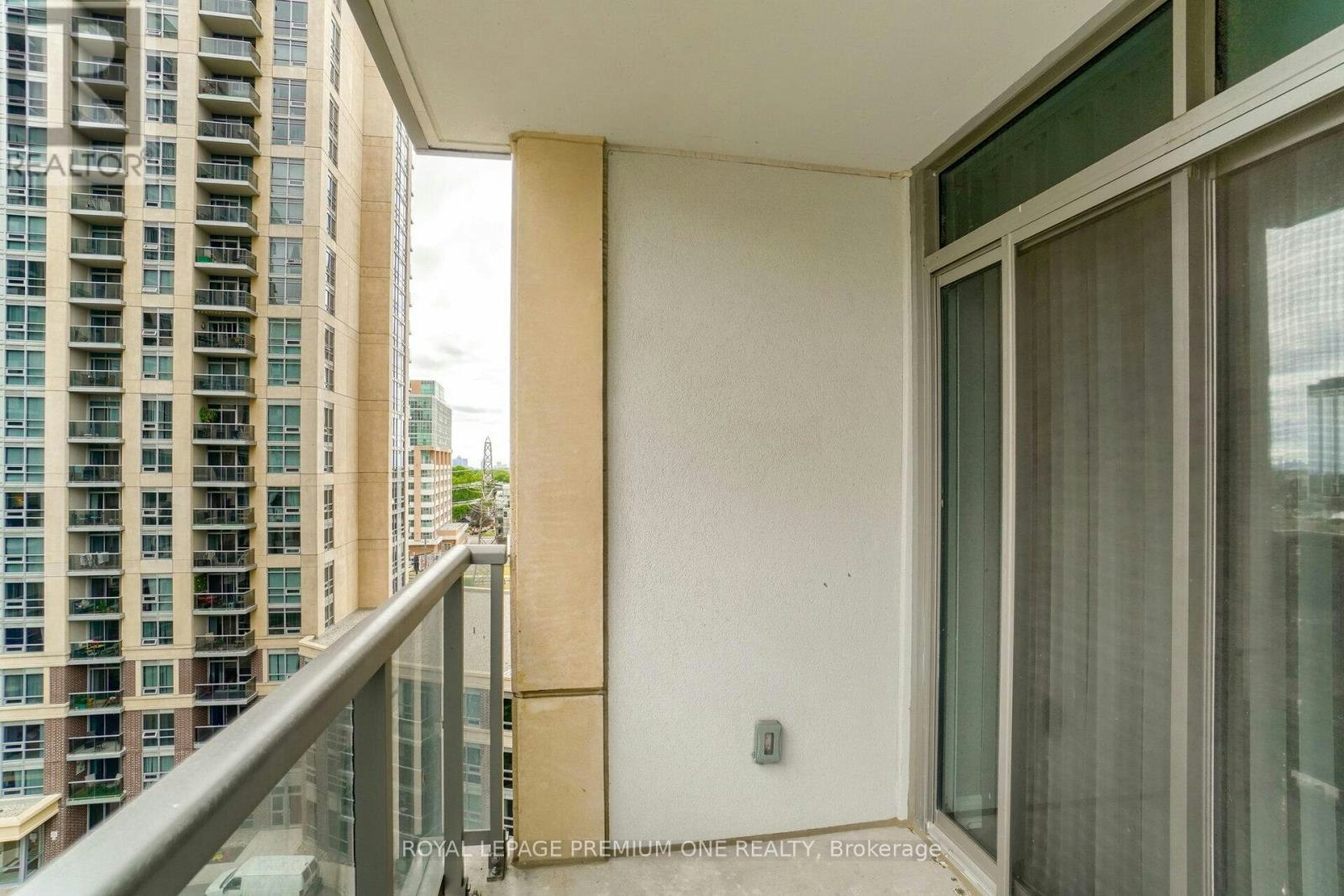 911-1 Michael Power Place, Toronto, ON, M9A 0A1 - 18