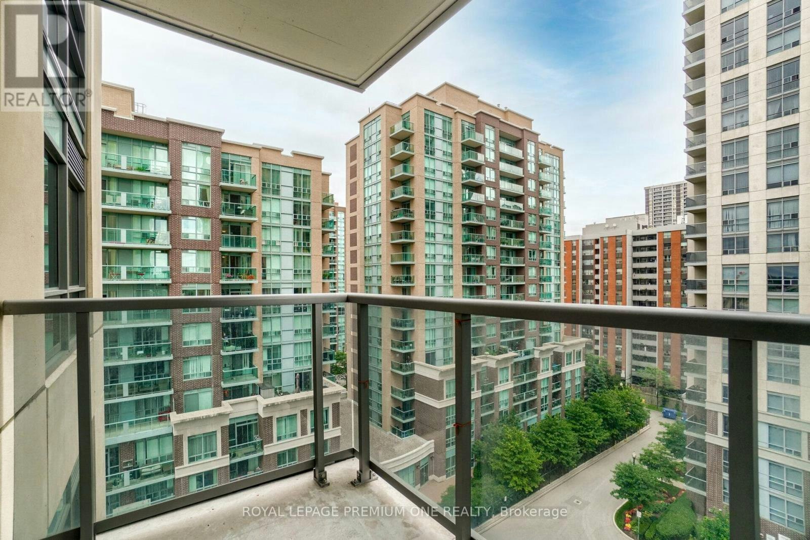 911-1 Michael Power Place, Toronto, ON, M9A 0A1 - 19