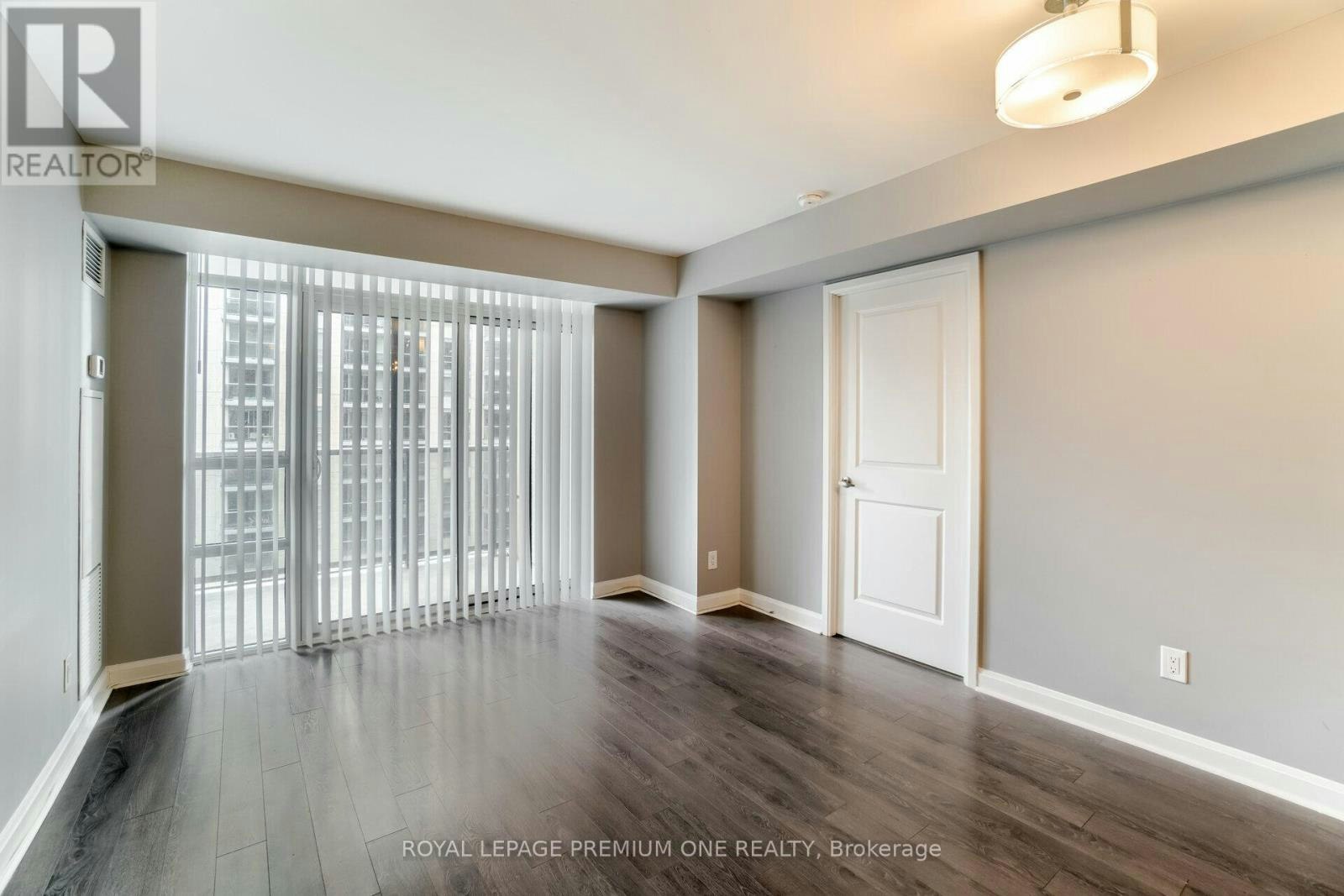 911-1 Michael Power Place, Toronto, ON, M9A 0A1 - 8