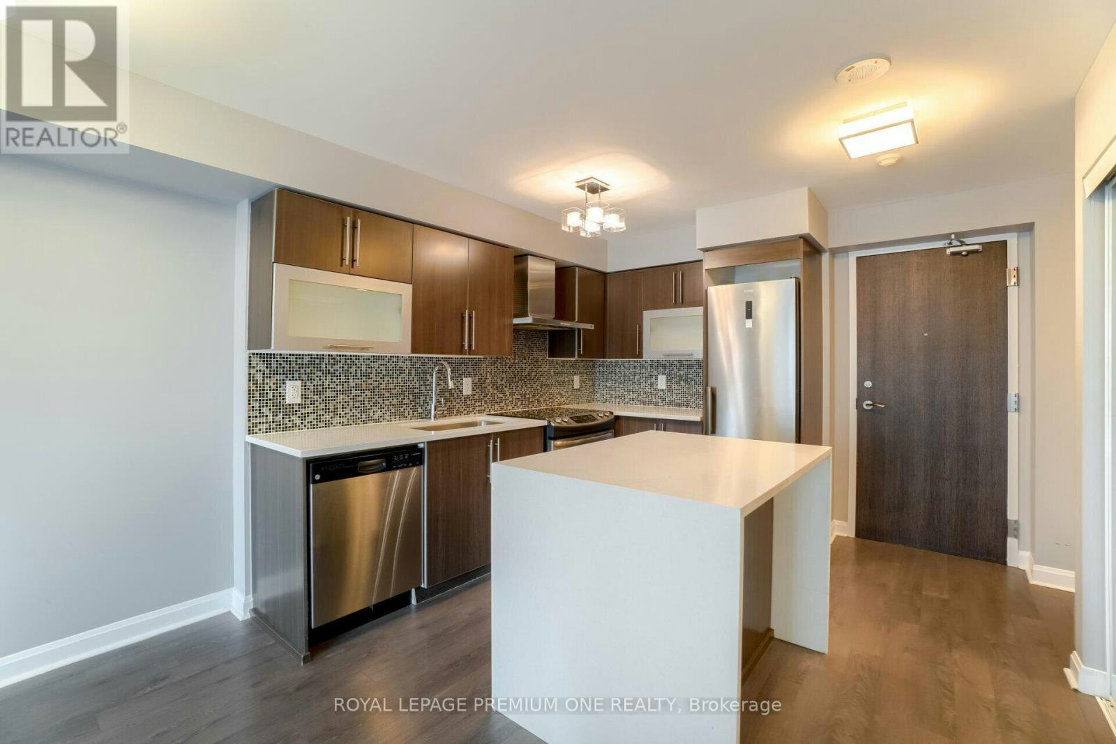 911-1 Michael Power Place, Toronto, ON, M9A 0A1 - 3