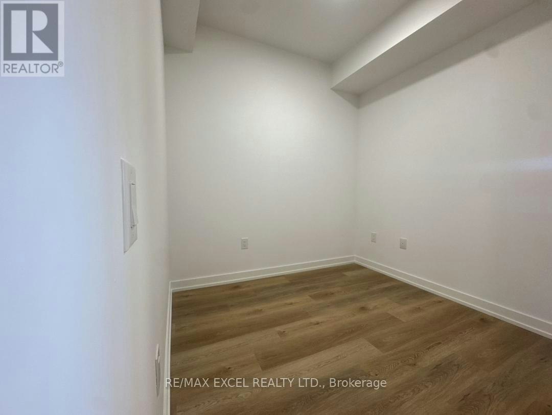 902-395 Square One Drive, Mississauga, ON, L5B 0P6 - 9