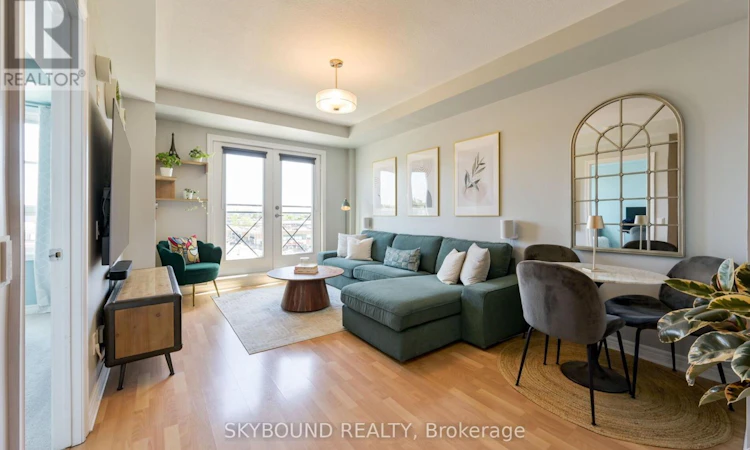 516-1415 Lawrence Avenue W