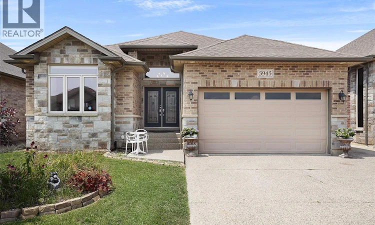 3945 Zanzibar Crescent