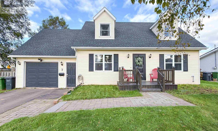 7 Sunrise Court