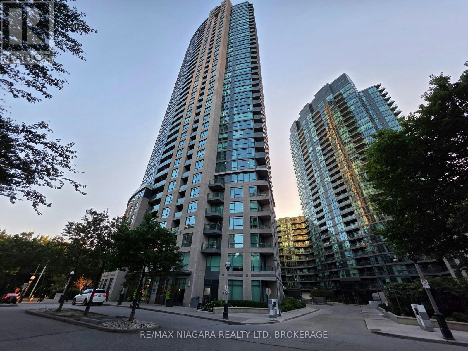 619-219 Fort York Boulevard, Toronto, ON, M5V 1B1