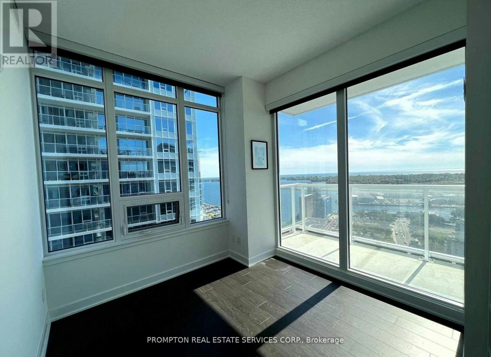 3911-19 Bathurst Street, Toronto, ON, M5V 0N2 - 11