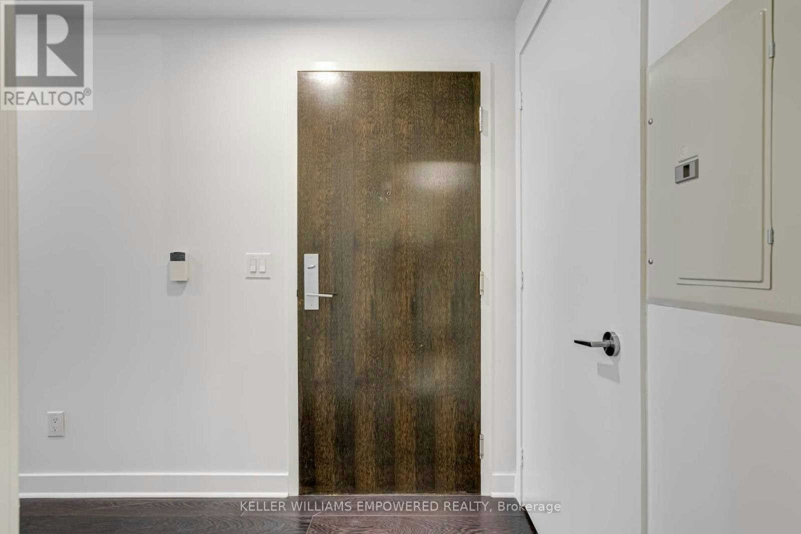 719-156 Portland Street, Toronto, ON, M5V 0G1 - 2