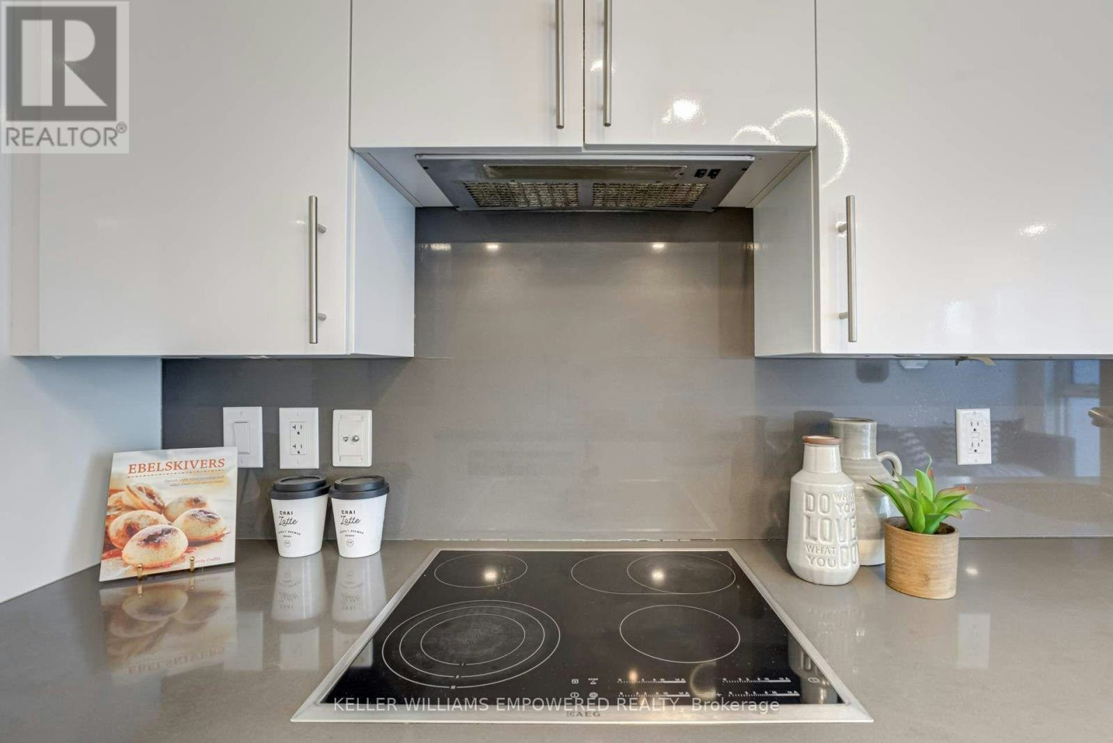719-156 Portland Street, Toronto, ON, M5V 0G1 - 10