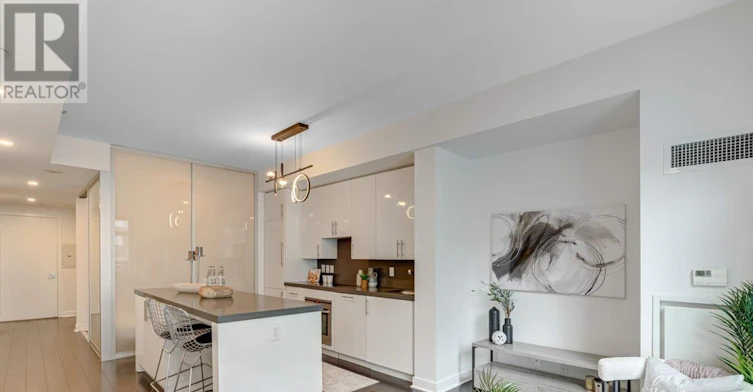 719-156 Portland Street, Toronto, ON, M5V 0G1