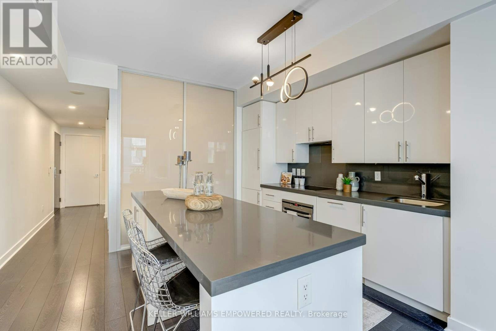 719-156 Portland Street, Toronto, ON, M5V 0G1 - 4