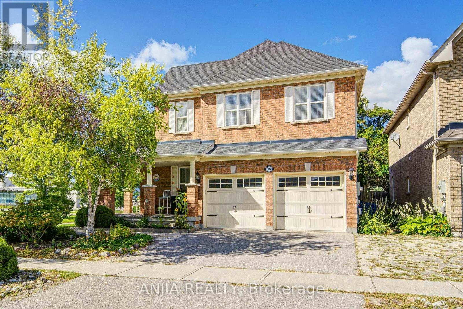38 Harper's Gate Way, Whitchurch-Stouffville, ON, L4A 1P2