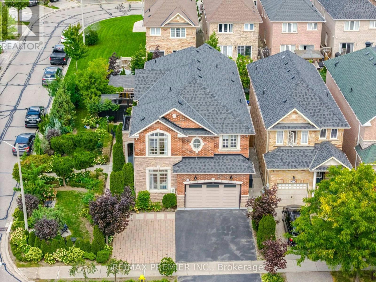 127 Ozner Crescent, Vaughan, ON, L4H 0G1