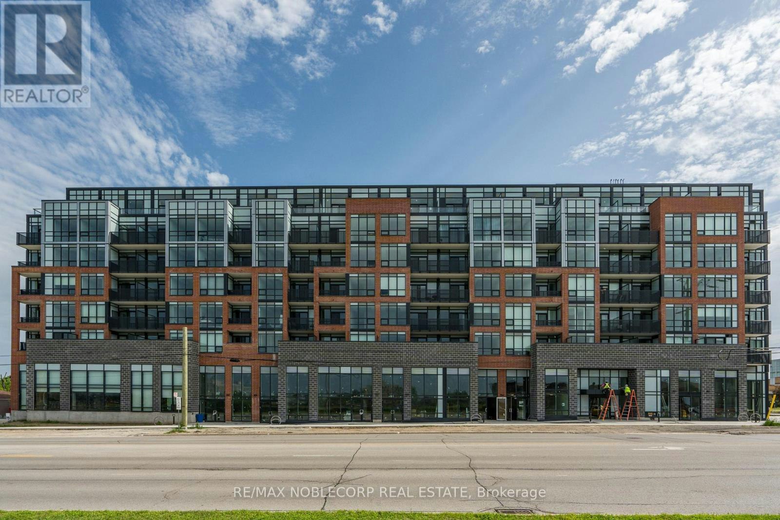626-681 Yonge Street, Barrie, ON, L9K 0J1 - 3