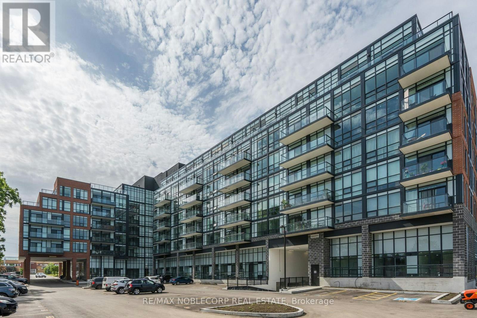 626-681 Yonge Street, Barrie, ON, L9K 0J1 - 2