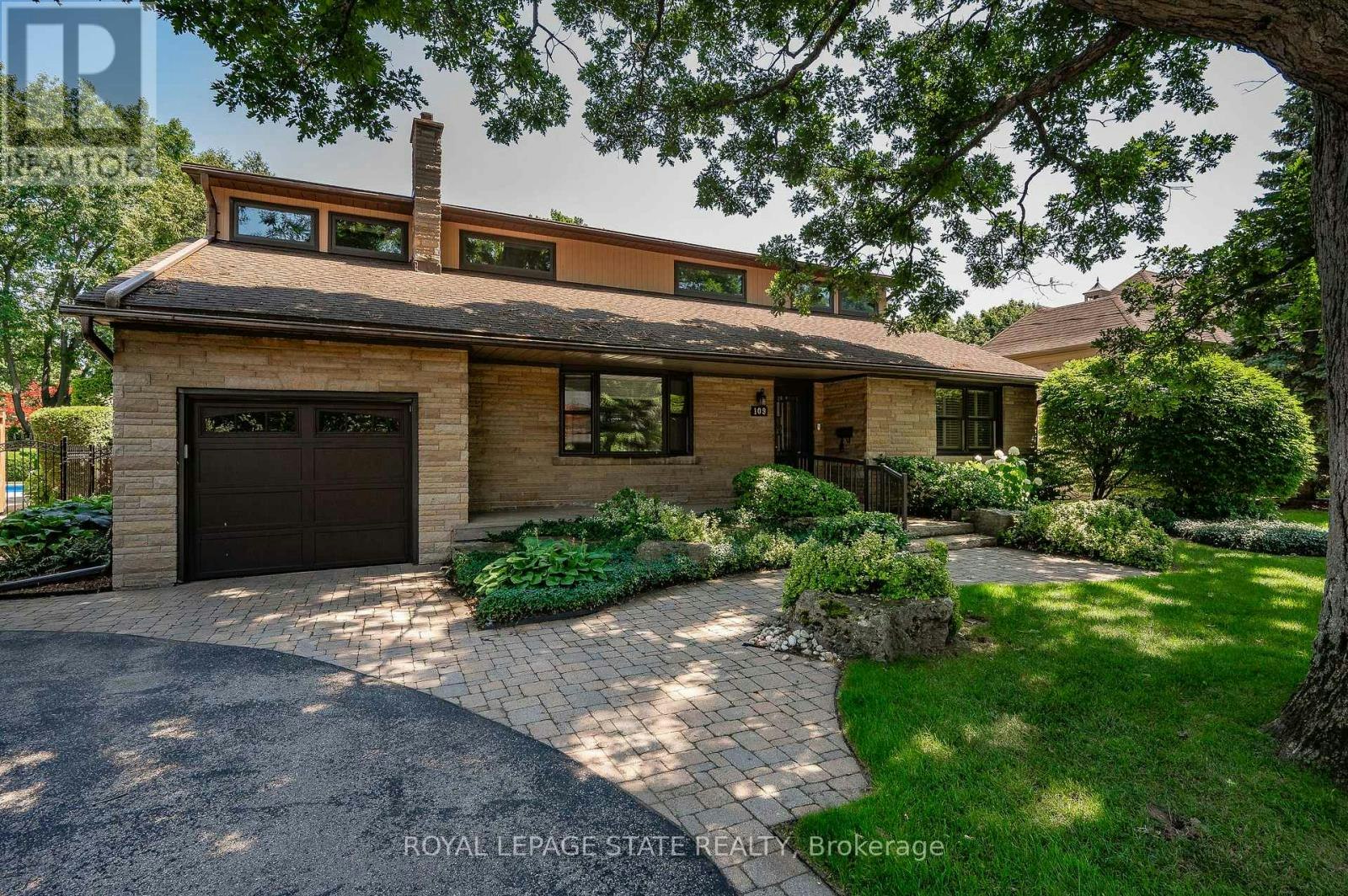 109 Rosemary Lane, Hamilton, ON, L9G 2K4