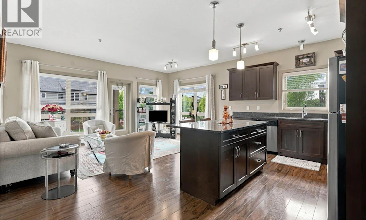 133-121 Willowgrove Crescent