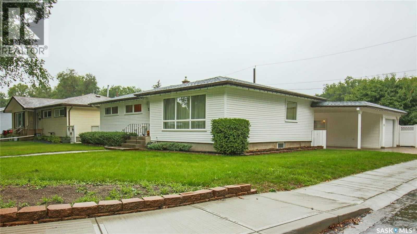 2 Malone Crescent, Regina, SK, S4S 5R2
