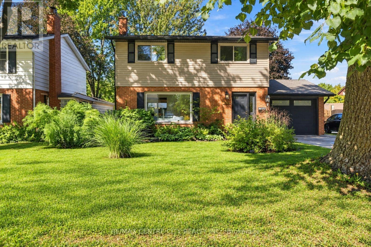 419 Briarhill Avenue, London, ON, N5Y 1P3