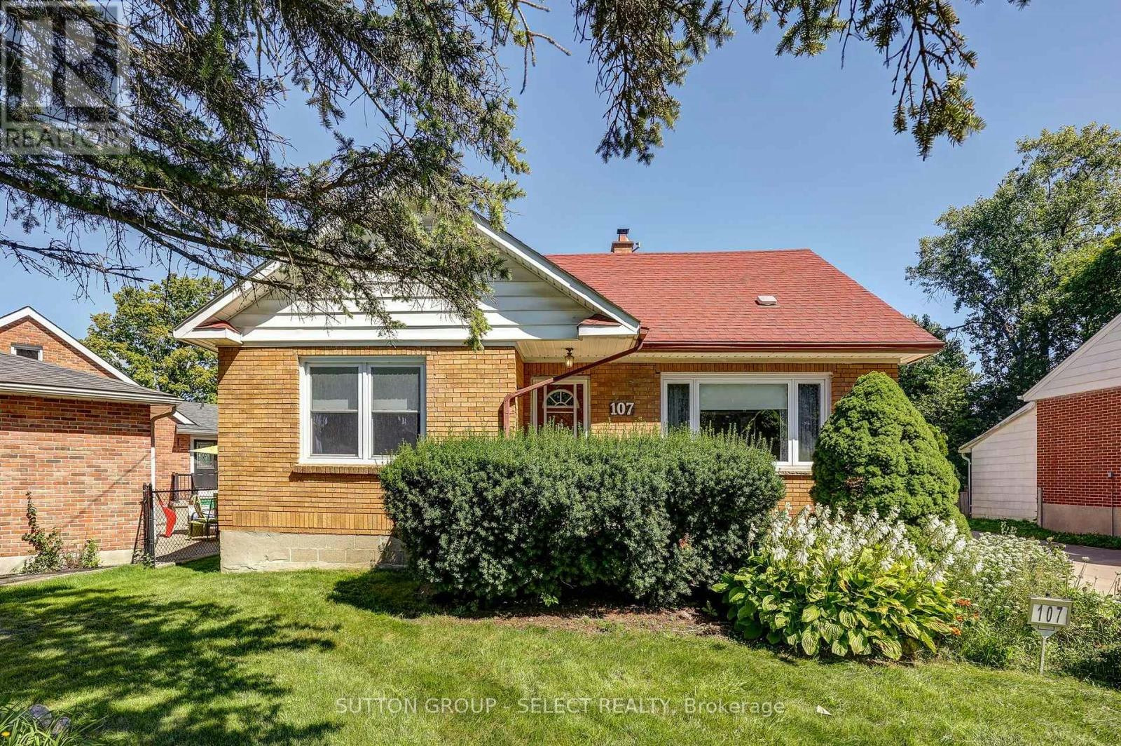 107 Roehampton Avenue, London, ON, N5V 2A6