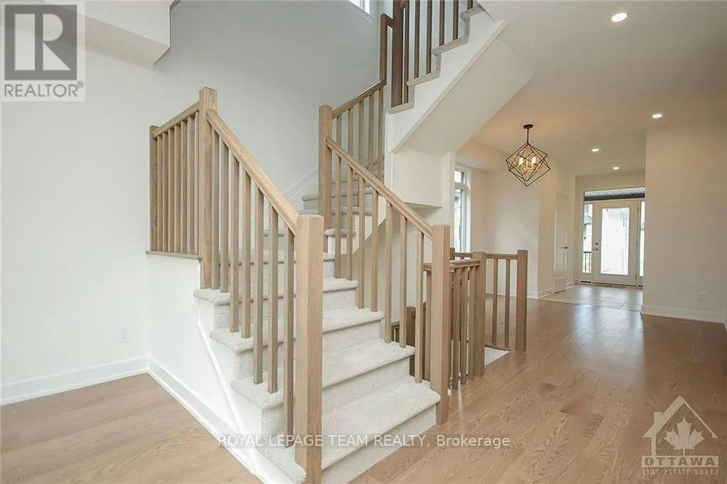 633 Rathburn Lane, Ottawa, ON, K1T 3W7 - 7