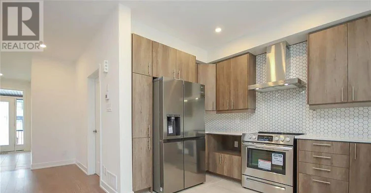 633 Rathburn Lane, Ottawa, ON, K1T 3W7 - 8