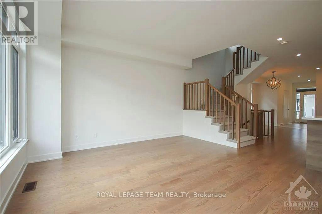 633 Rathburn Lane, Ottawa, ON, K1T 3W7 - 14