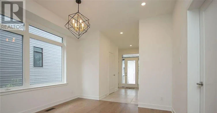 633 Rathburn Lane, Ottawa, ON, K1T 3W7 - 4